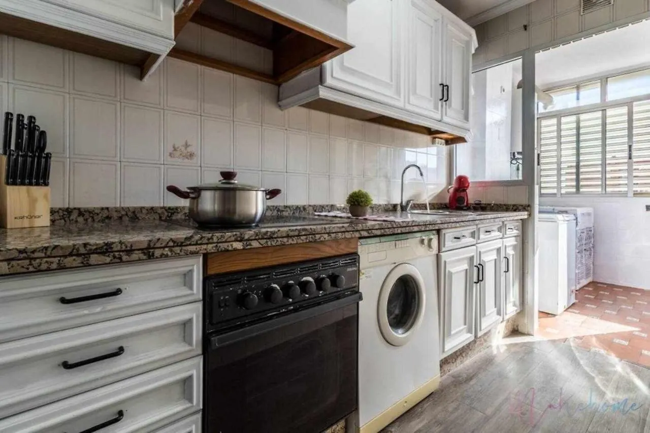 Apartmán Reformado A Estrenar Con 4 Hab Terraza Y Vistas Huelva
